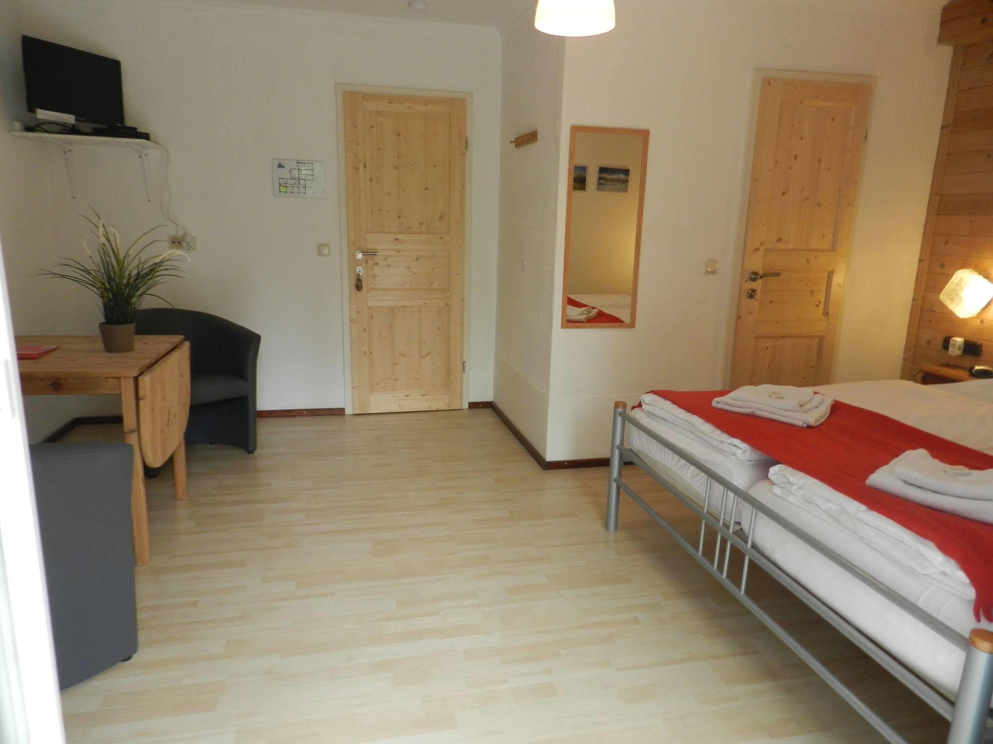 Pension Und Appartements Hartkaiser Ellmau Exterior photo